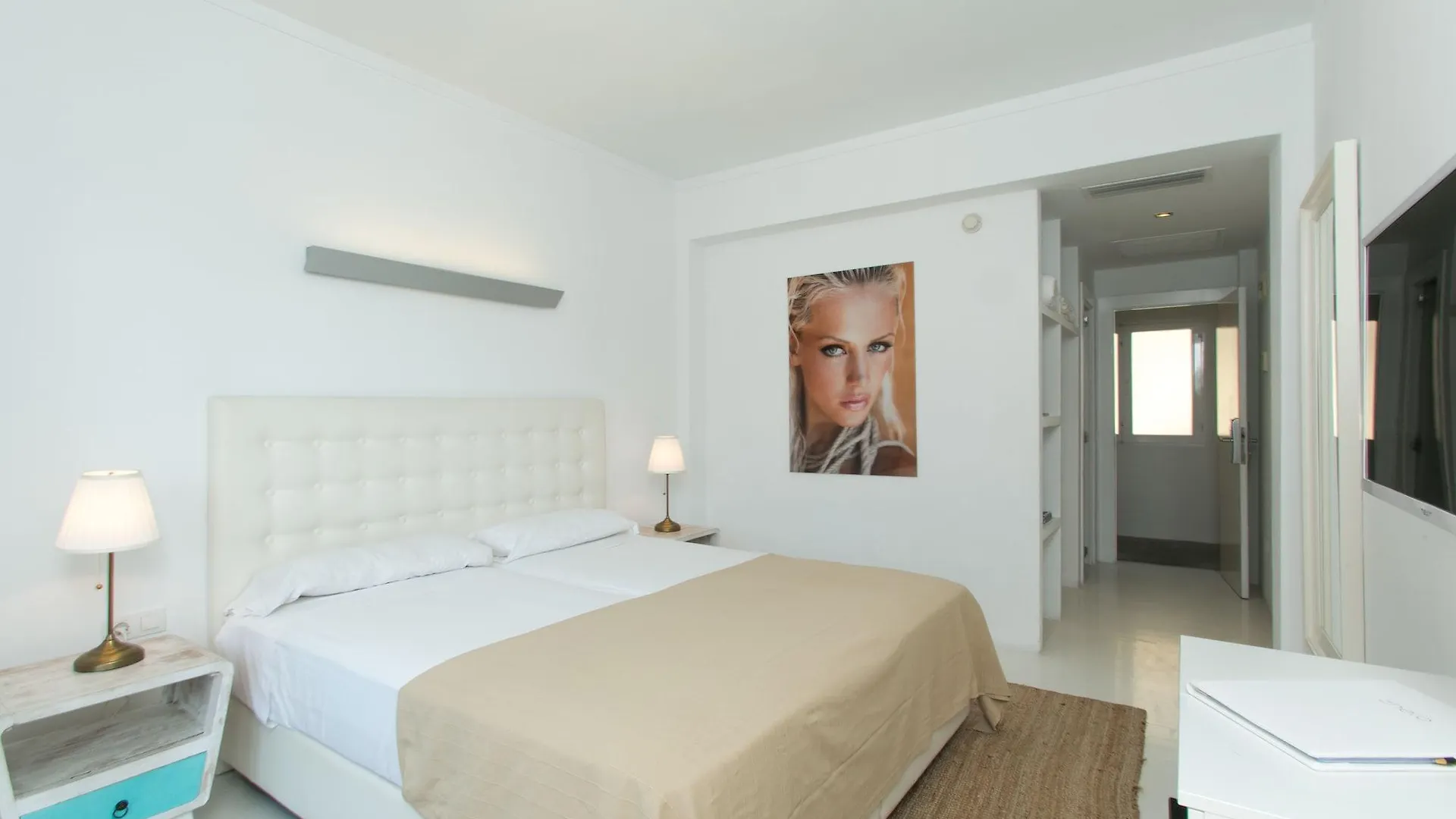 Hotel Zhero Cas Catala