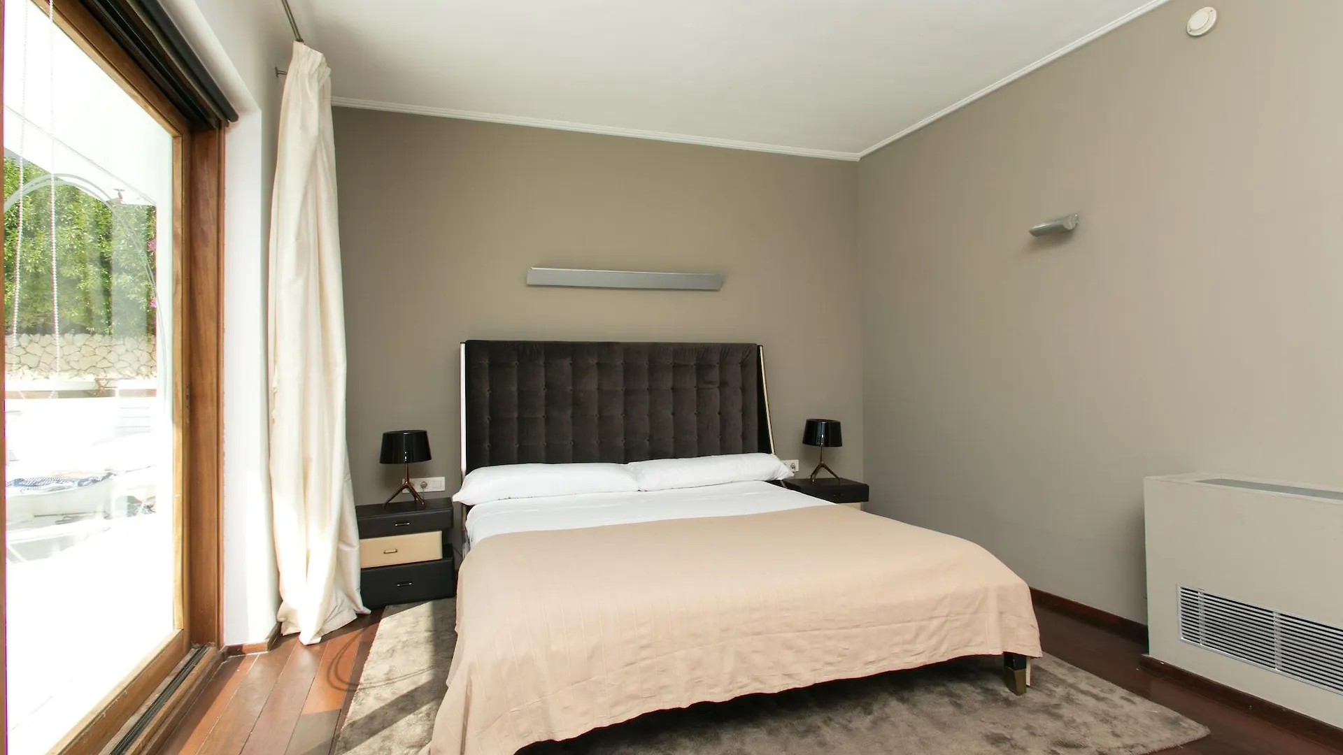 Hotel Zhero Cas Catala