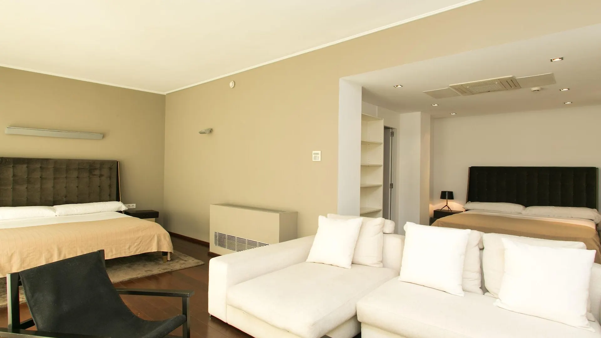 Hotel Zhero Cas Catala