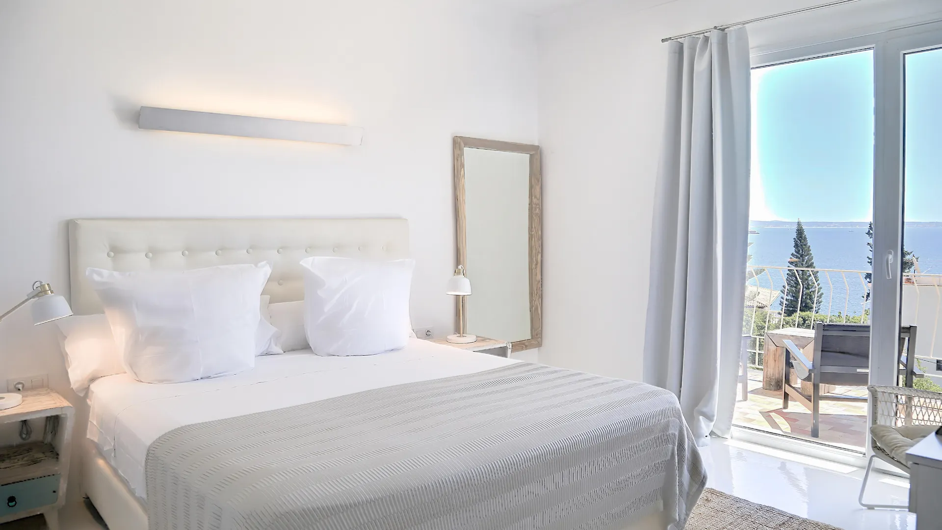 Hotel Zhero Cas Catala 4*,  Spain