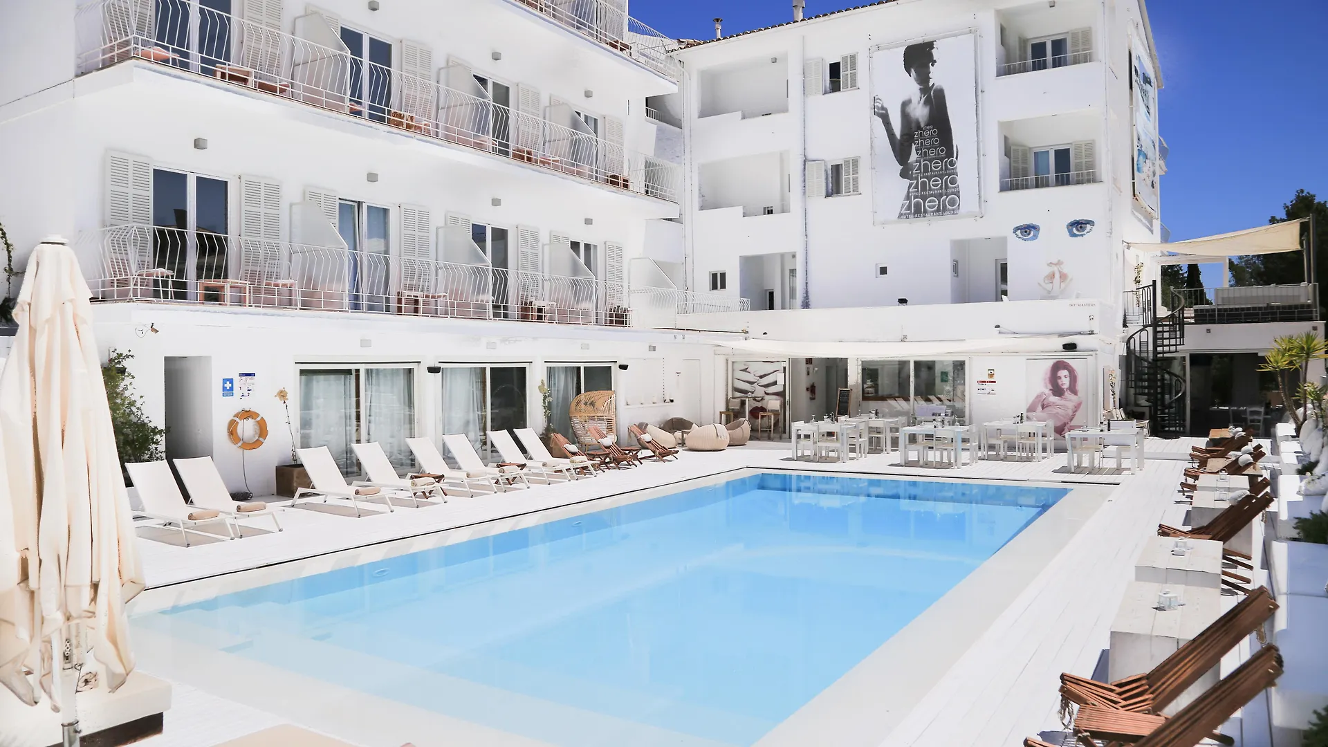 Hotel Zhero Cas Catala 4*,