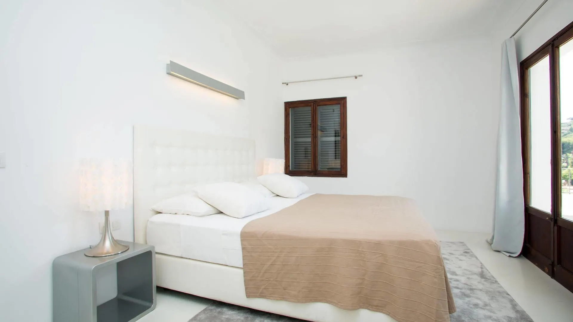 Hotel Zhero Cas Catala