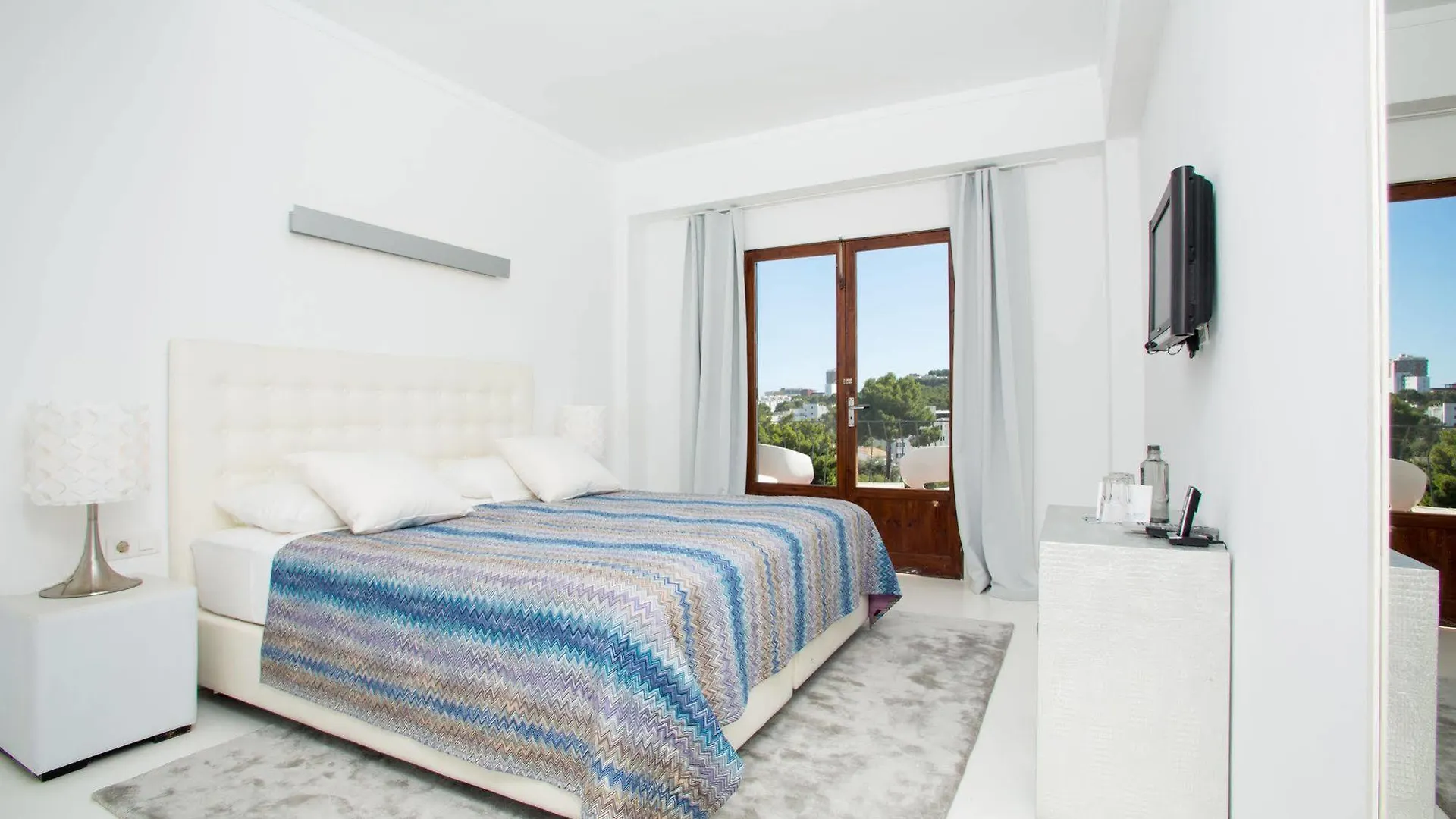 Hotel Zhero Cas Catala